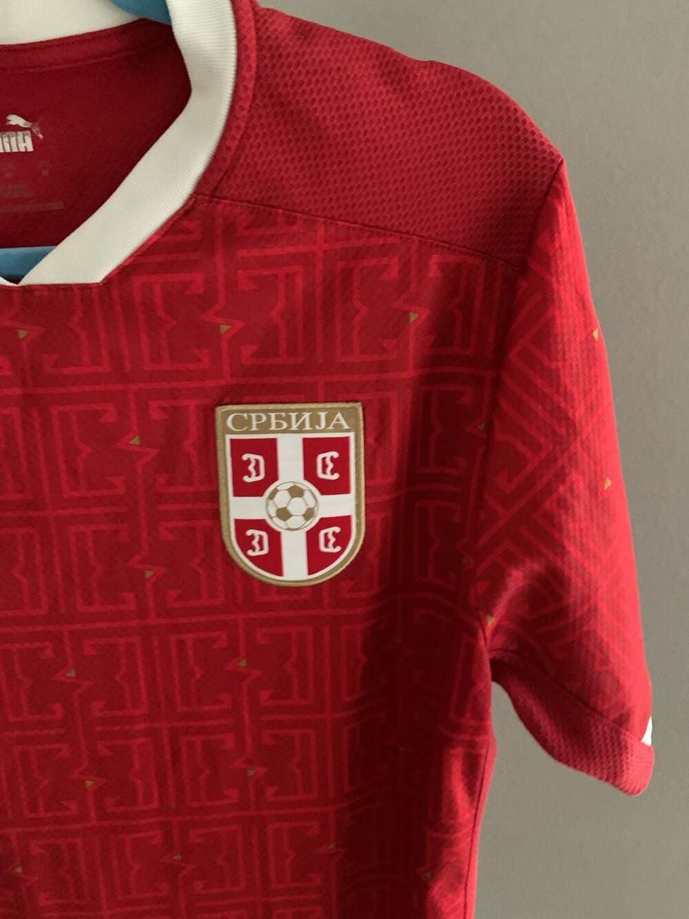 Puma Serbia 2020-2021 Men's Home Soccer Jersey - Picture 3 of 9